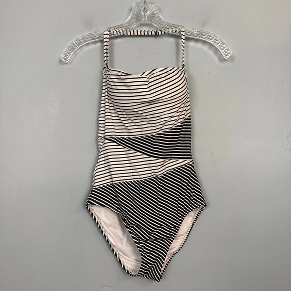Liz Claiborne Black White Geometric Strip Optical Illusion Swimsuit Size 6 - Picture 10 of 12